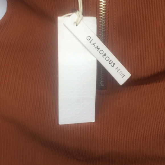 GLAMOROUS PETITE Short Sleeve Cold Shoulder Dress - Picture 6 of 8